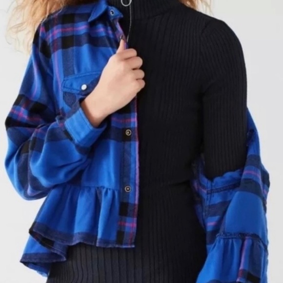 BDG Cropped Plaid Ruffle Flannel - Picture 2 of 9